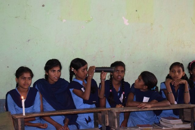 Pinhole camera? how does it work?