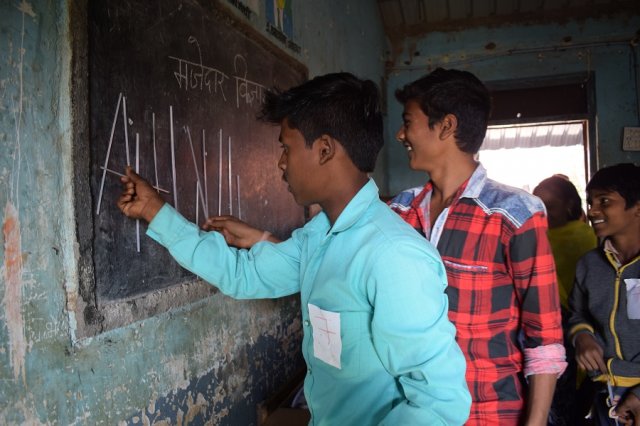 One more example of static electricity and so much of amazement.